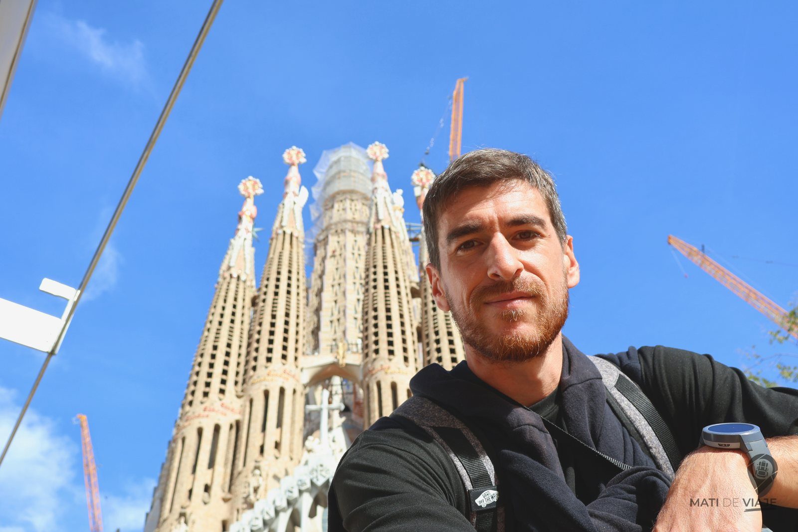 Selfie frente a la Sagrada Familia en Barcelona